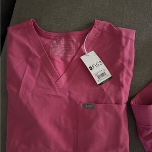Figs Vivid Pink Scrub set